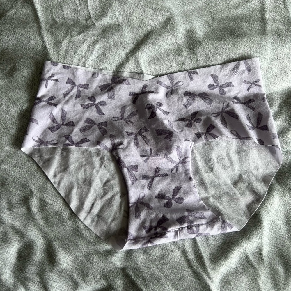 Victoria's Secret Purple Bow Print Panties